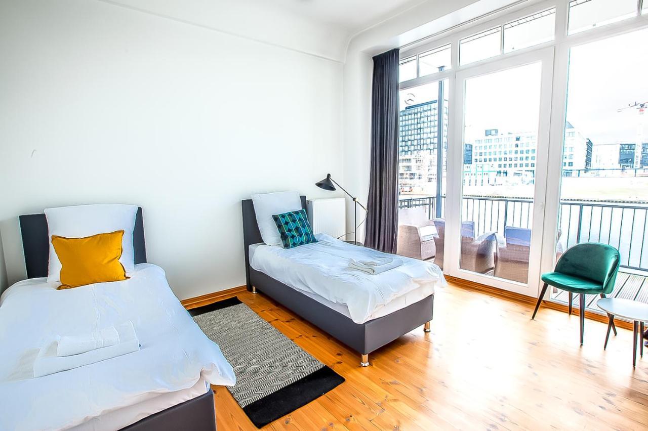 Apartment Family-friendly Waterfront Loft, 3 Bedrooms, 130 M2 *